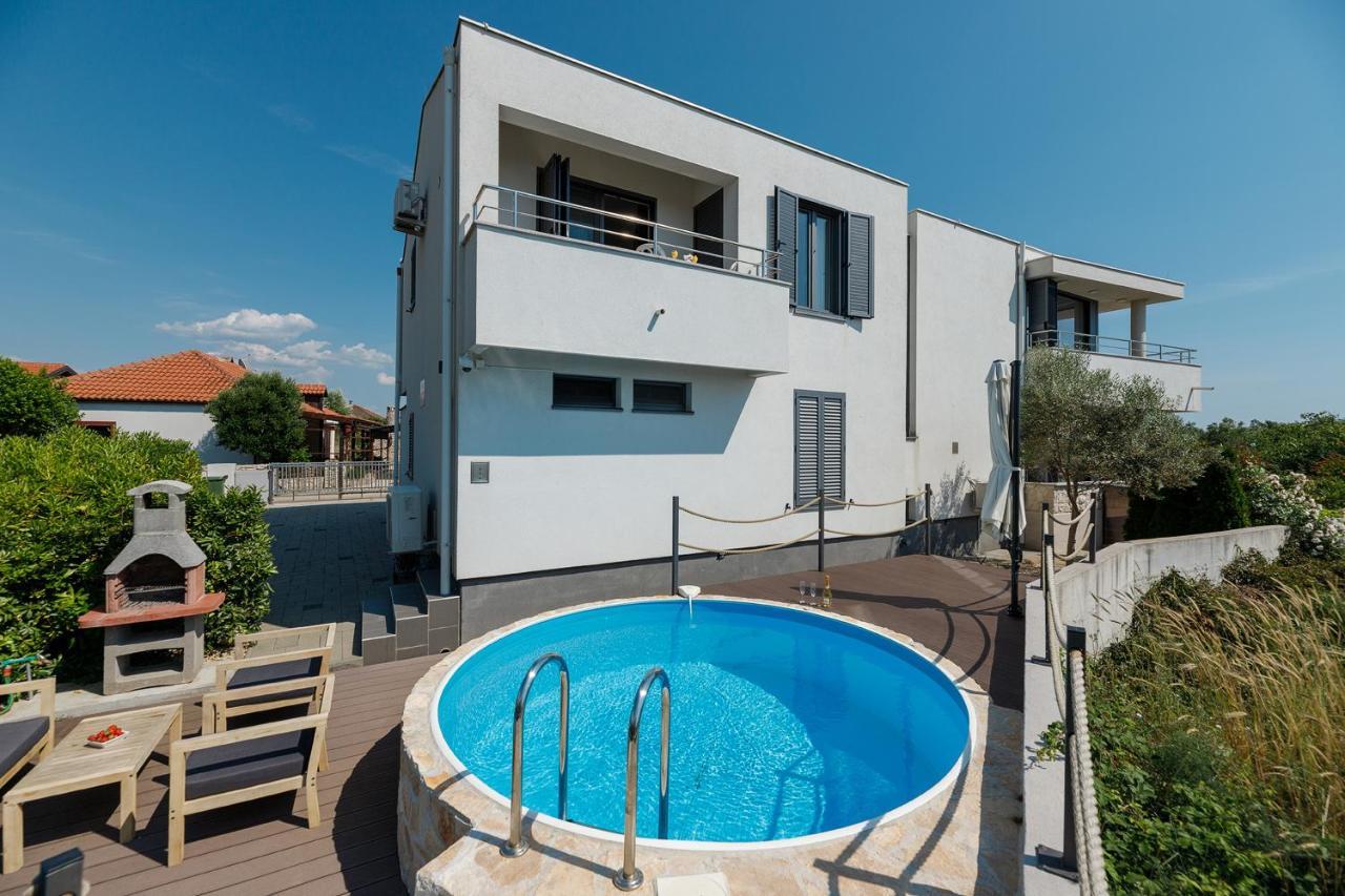 Malo Ferienvilla Privlaka, Pool, Boje, Wi-Fi, Wallbox Privlaka  Exterior foto